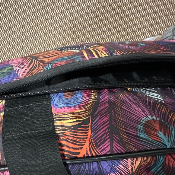 LESPORTSAC DELUXE EXTRA LARGE WEEKENDER BAG DUFFLE BAG - Picture 6 of 13